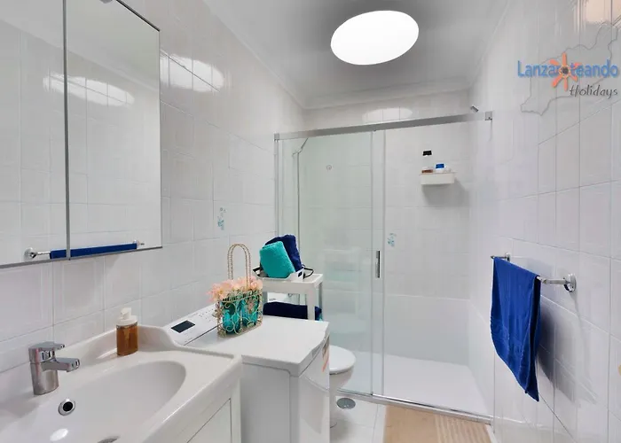 Paloma 14 * Puerto del Carmen (Lanzarote)