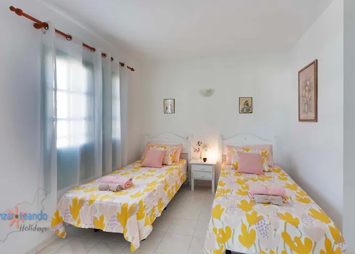 Paloma 14 بويرتو ذيل كارمين